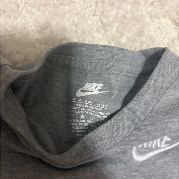 Toddler boys Nike set - Picture 3 of 3